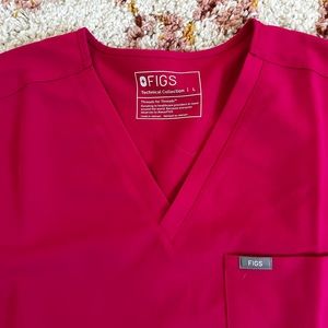 NWOT Figs One Pocket Scrub Top Ultra Rose
